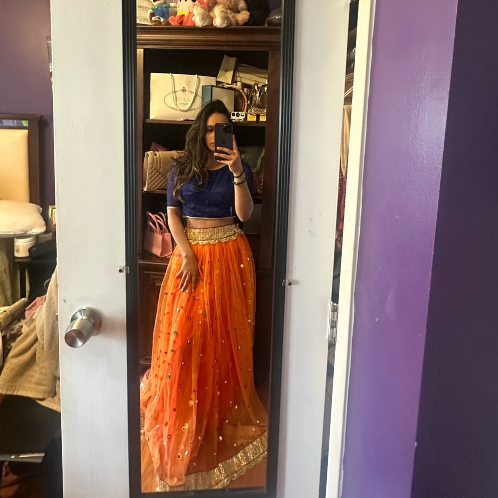 High waisted Lehenga! IT DOES NOT COME WITH A DUPATTA SINCE ITS HIGH WAISTED